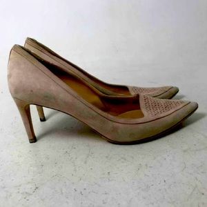 Salvatore ferragamo nude heels 9.5